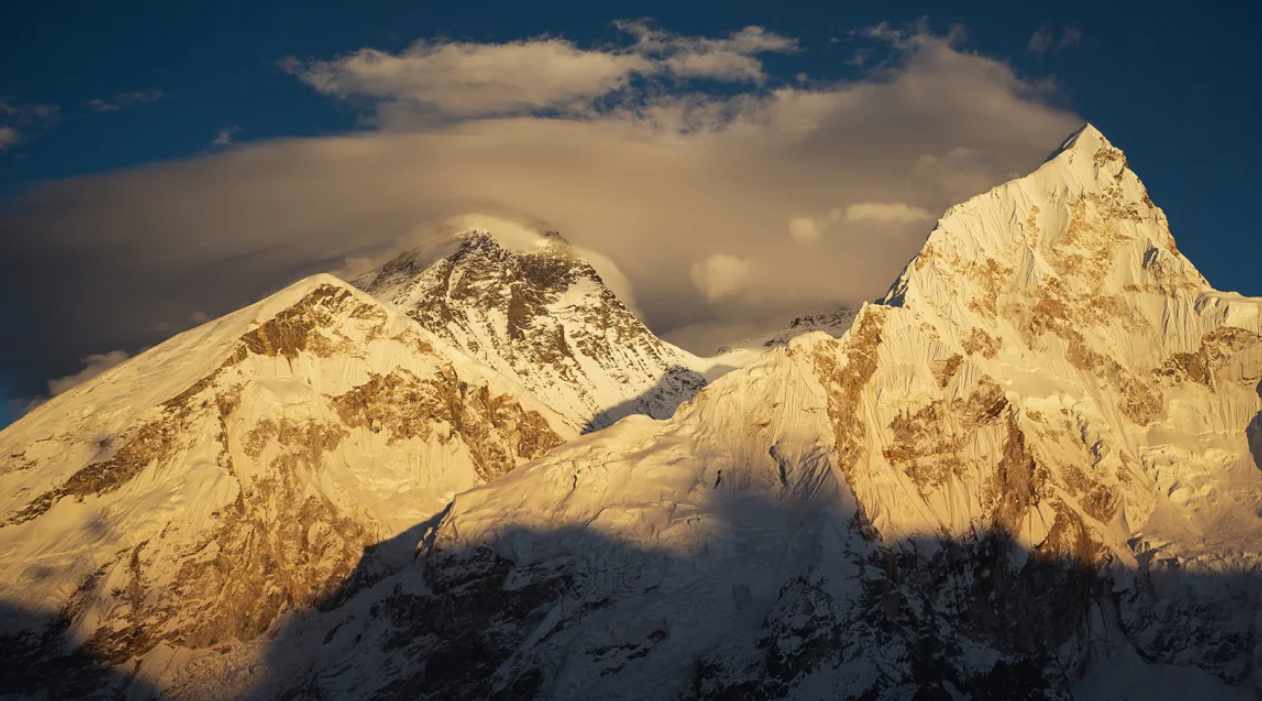 nepal-tingkatkan-biaya-pendakian-everest-dan-perkenalkan-langkah-langkah-baru-untuk-lindungi-lingkungan