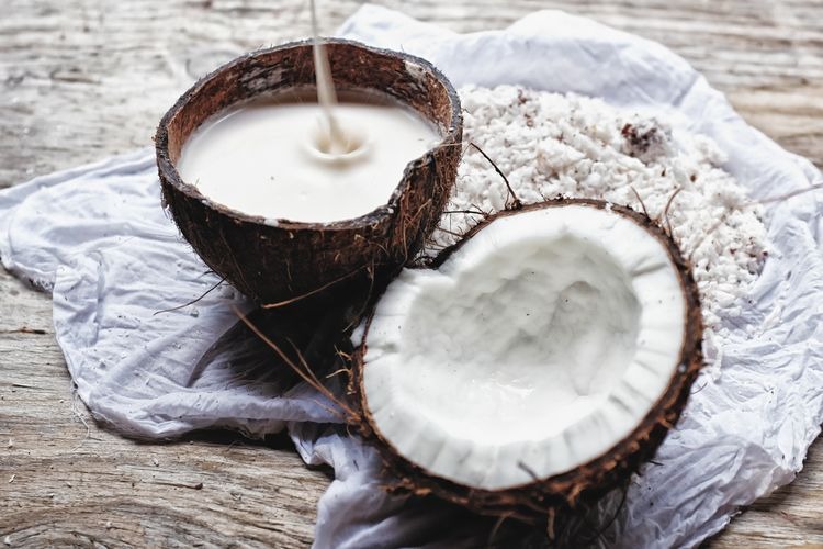 Workshop Mengolah Produk Kelapa untuk UMKM